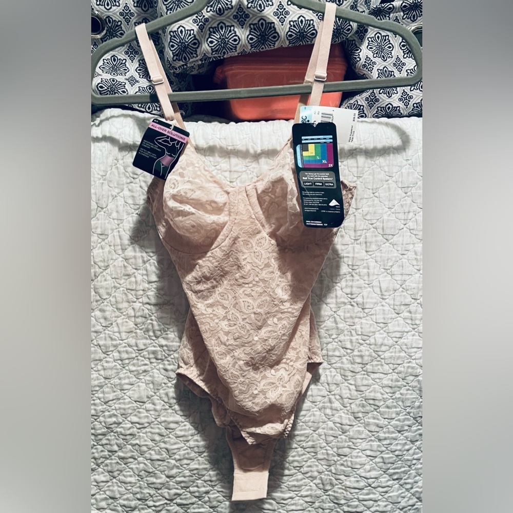 Bali Lace Shapewear Bodysuit i